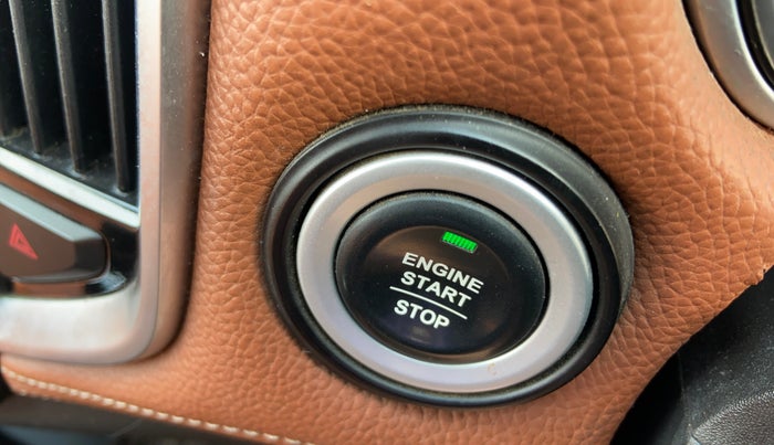 2020 MG HECTOR PLUS SHARP 2.0 DIESEL TURBO MT 6-STR, Diesel, Manual, 35,418 km, Keyless Start/ Stop Button