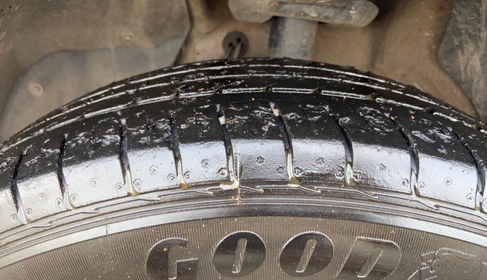 2020 MG HECTOR PLUS SHARP 2.0 DIESEL TURBO MT 6-STR, Diesel, Manual, 35,418 km, Left Front Tyre Tread