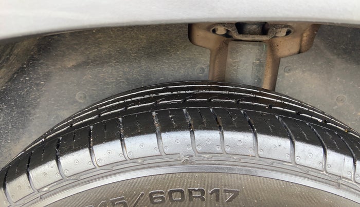 2020 MG HECTOR PLUS SHARP 2.0 DIESEL TURBO MT 6-STR, Diesel, Manual, 35,418 km, Left Rear Tyre Tread