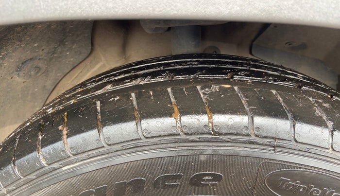 2020 MG HECTOR PLUS SHARP 2.0 DIESEL TURBO MT 6-STR, Diesel, Manual, 35,418 km, Right Front Tyre Tread