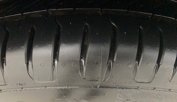 2017 Hyundai Creta E PLUS 1.6 PETROL, Petrol, Manual, 80,850 km, Right Rear Tyre Tread