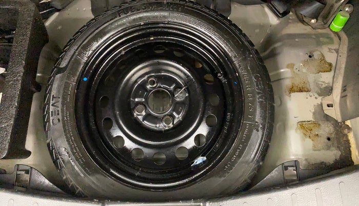 2013 Maruti Wagon R Stingray VXI, Petrol, Manual, 1,06,893 km, Spare Tyre