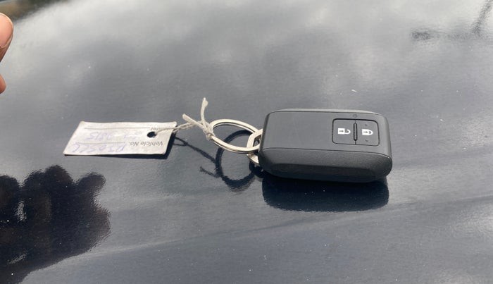 2024 Maruti Swift ZXI, Petrol, Manual, 59,192 km, Key Close Up