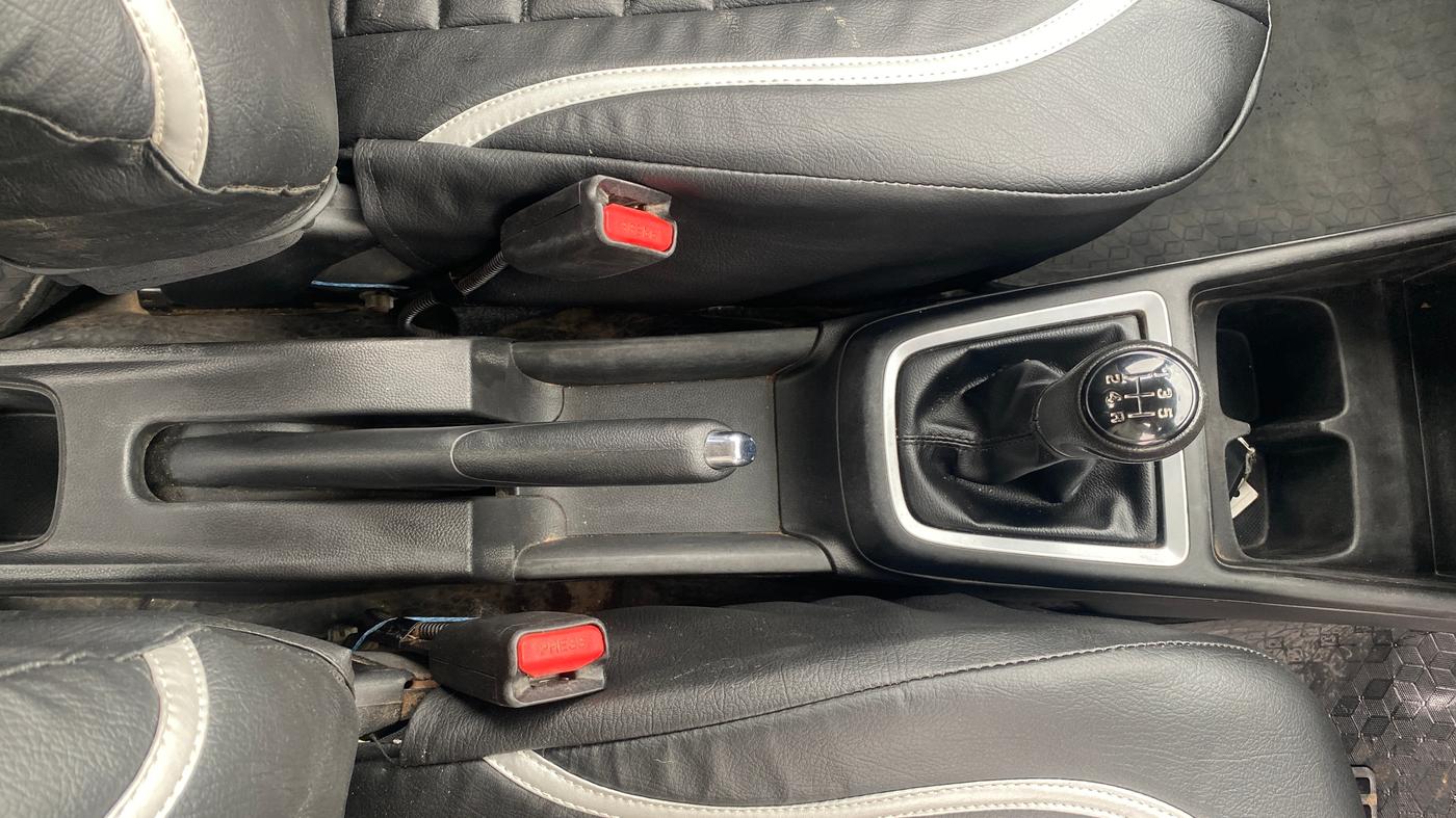 2024 Maruti Swift ZXI, Petrol, Manual, 59,255 km, Gear Lever