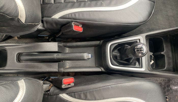 2024 Maruti Swift ZXI, Petrol, Manual, 59,192 km, Gear Lever