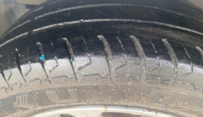 2024 Maruti Swift ZXI, Petrol, Manual, 59,192 km, Left Front Tyre Tread