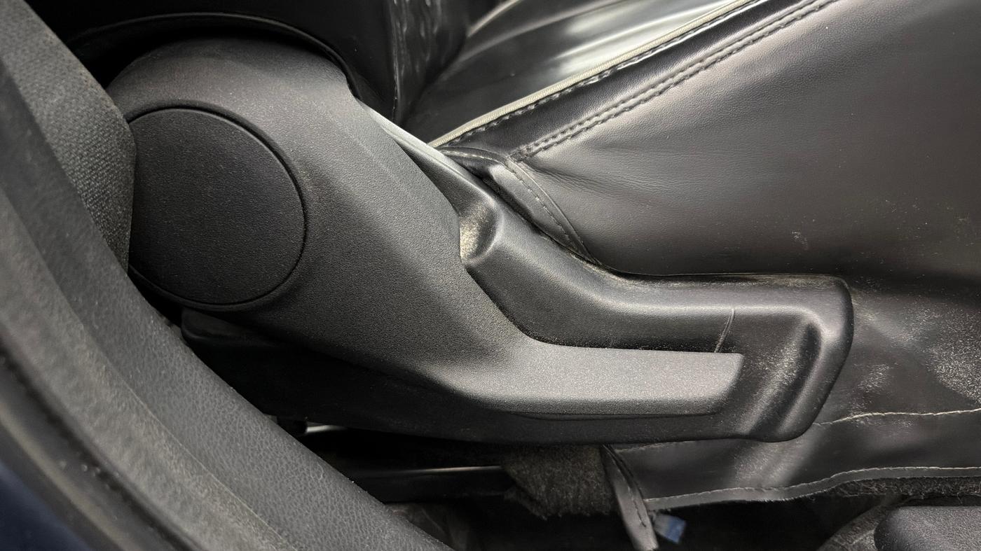 2022 Maruti Baleno DELTA PETROL 1.2, Petrol, Manual, 74,092 km, Driver Side Adjustment Panel