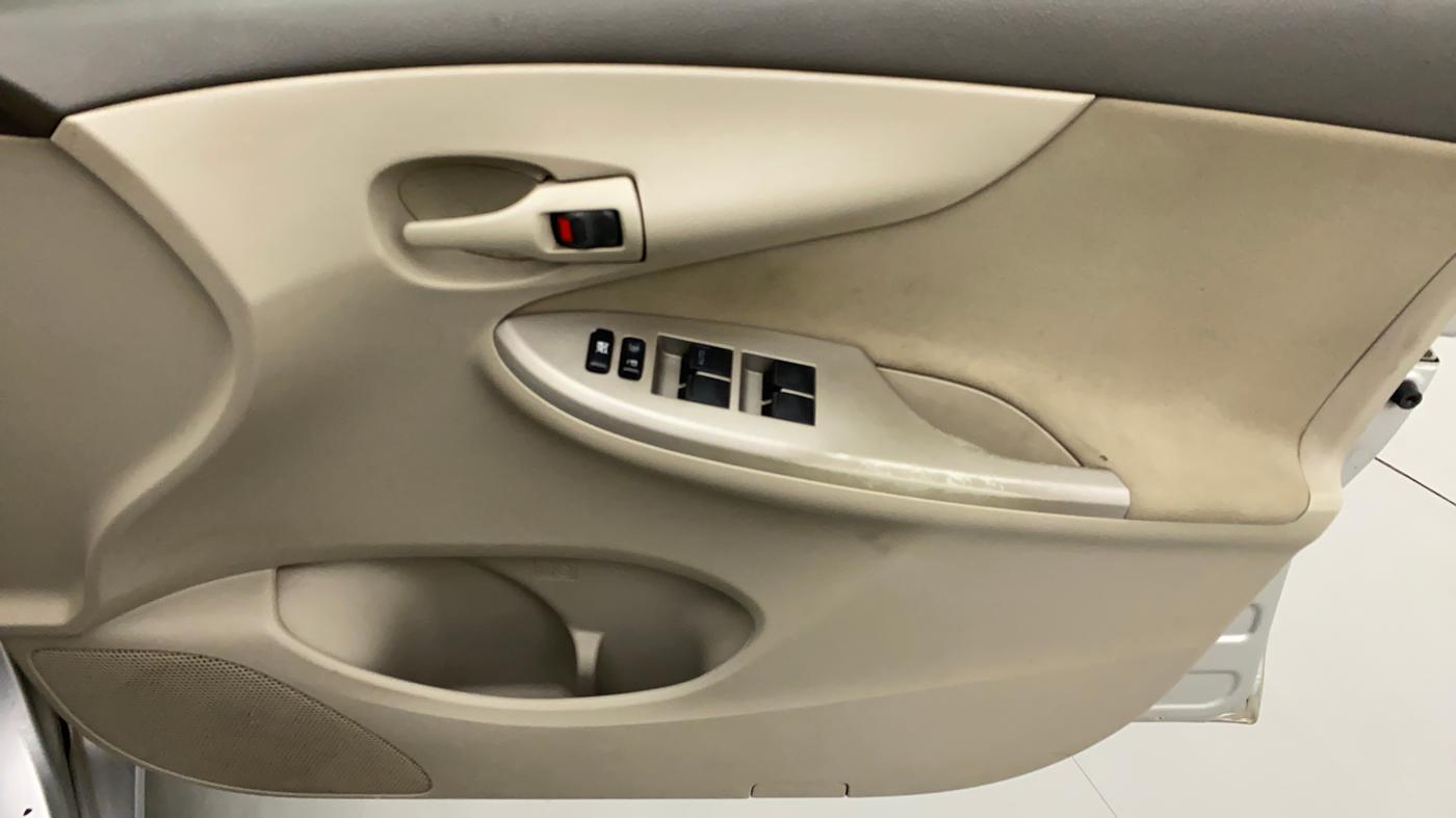 2010 Toyota Corolla Altis J PETROL, Petrol, Manual, 76,323 km, Driver Side Door Panels Control