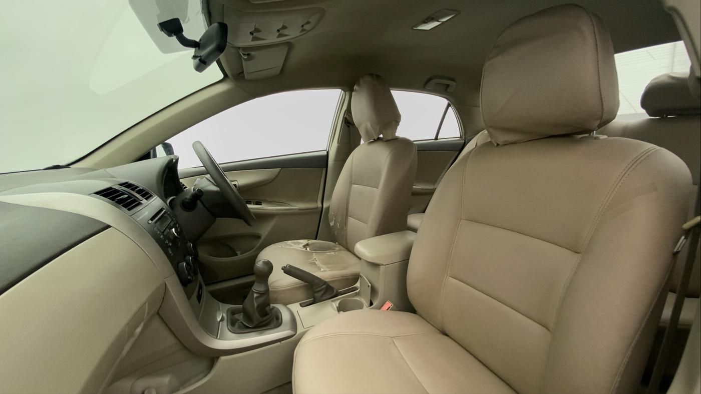 2010 Toyota Corolla Altis J PETROL, Petrol, Manual, 76,323 km, Right Side Front Door Cabin