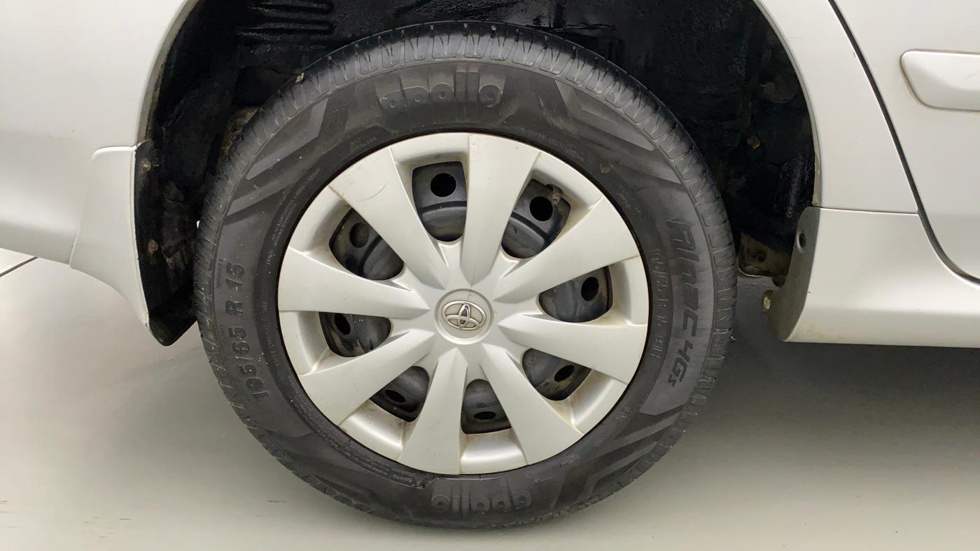 2010 Toyota Corolla Altis J PETROL, Petrol, Manual, 76,323 km, Right Rear Wheel