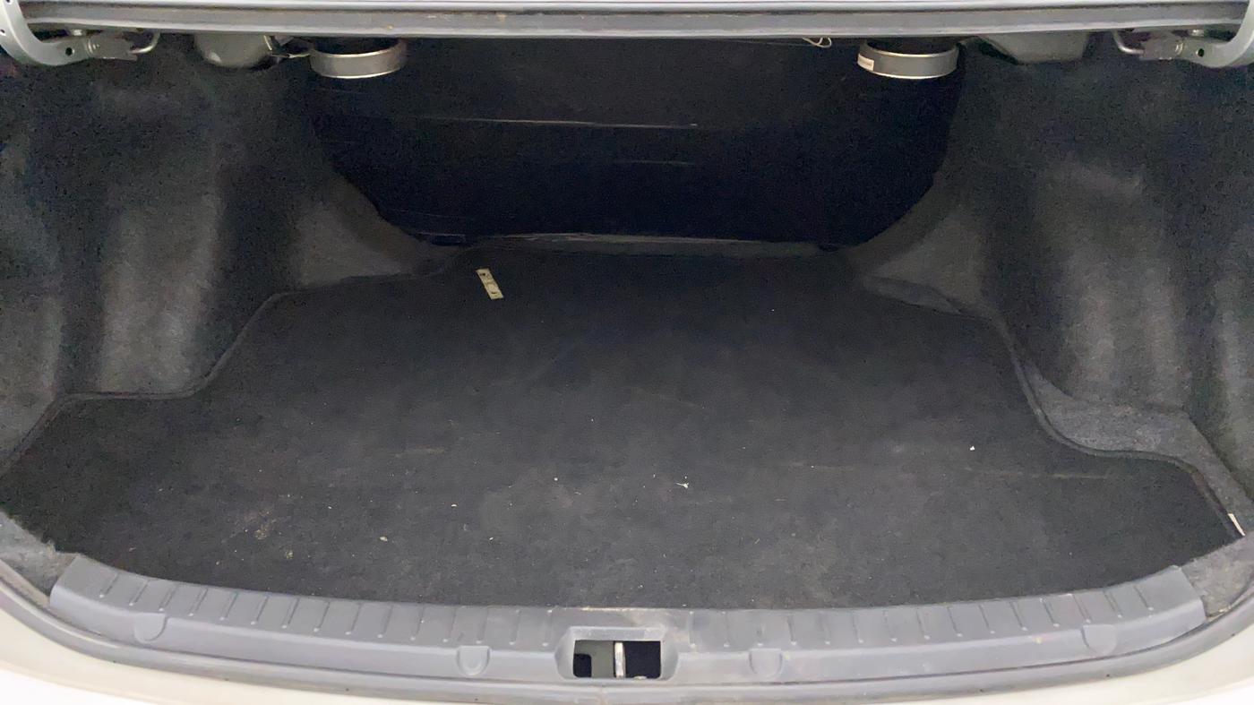 2010 Toyota Corolla Altis J PETROL, Petrol, Manual, 76,323 km, Boot Inside