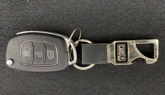 2021 Hyundai VENUE 1.0L Turbo GDI SX MT, Petrol, Manual, 7,135 km, Key Close Up
