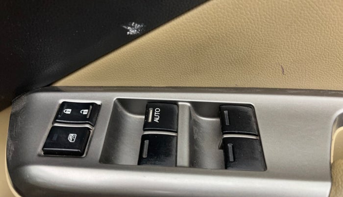 2016 Honda City 1.5L I-VTEC VX CVT, Petrol, Automatic, 94,068 km, Driver Side Door Panels Control