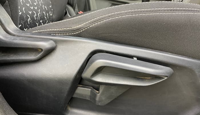 2022 Tata Tiago XTA PETROL, Petrol, Automatic, 82,352 km, Driver Side Adjustment Panel