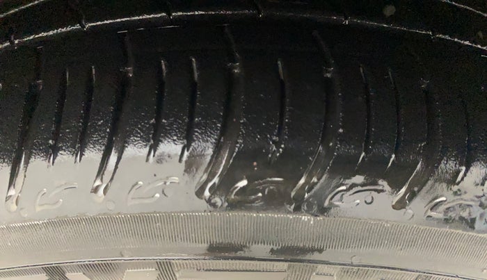 2018 Tata Tiago XZA PETROL, Petrol, Automatic, 45,069 km, Right Front Tyre Tread