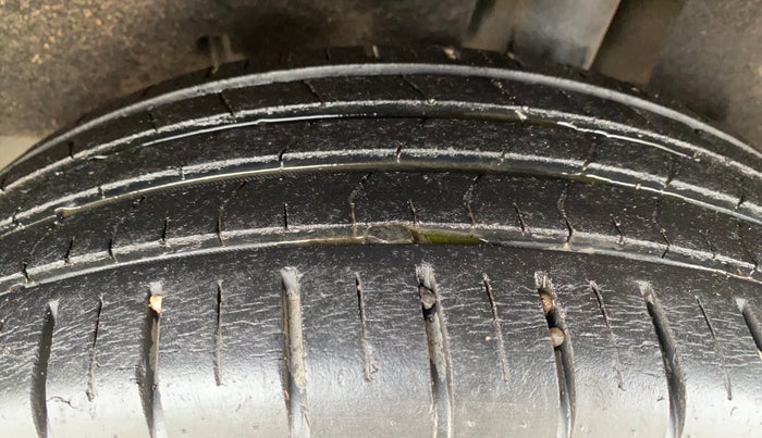 2019 Maruti Baleno ZETA PETROL 1.2, Petrol, Manual, 35,842 km, Left Rear Tyre Tread