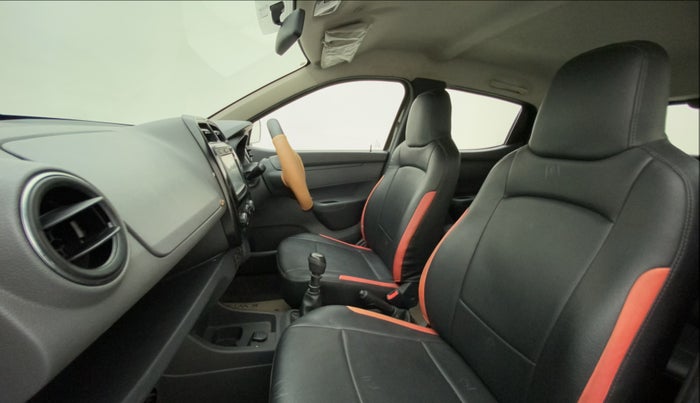 2015 Renault Kwid RXT 0.8, Petrol, Manual, 29,659 km, Right Side Front Door Cabin