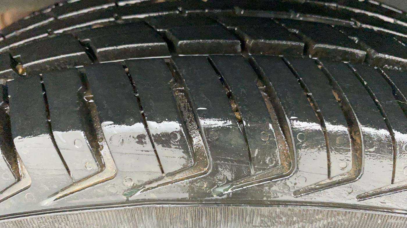 2018 Renault Kwid RXL, Petrol, Manual, 23,568 km, Left Rear Tyre Tread