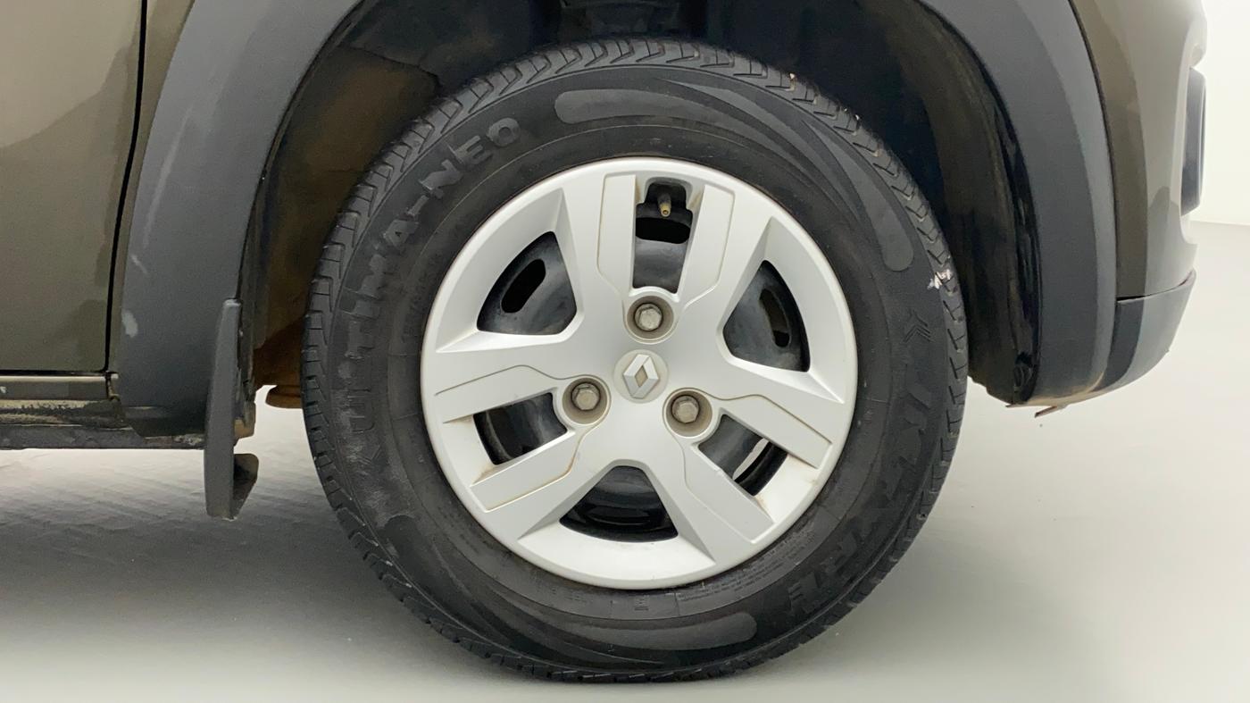 2018 Renault Kwid RXL, Petrol, Manual, 23,568 km, Right Front Wheel