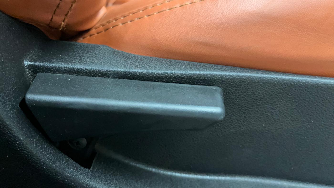 2019 Tata NEXON XM PETROL, Petrol, Manual, 70,091 km, Driver Side Adjustment Panel