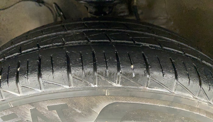 2019 Maruti Alto VXI, Petrol, Manual, 46,881 km, Left Front Tyre Tread