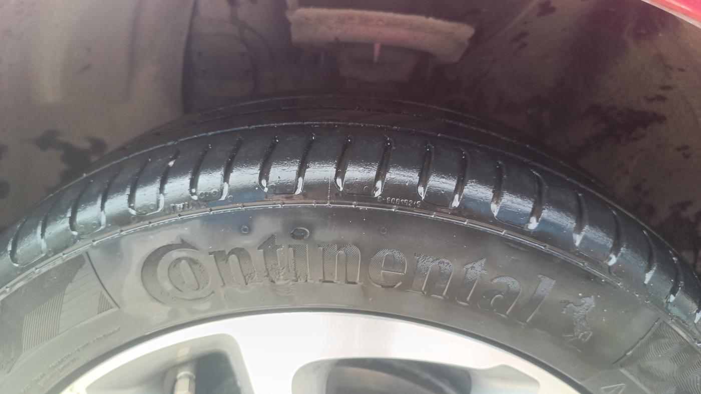 2017 Hyundai Elite i20 ASTA 1.2 (O), Petrol, Manual, 79,113 km, Left Front Tyre Tread