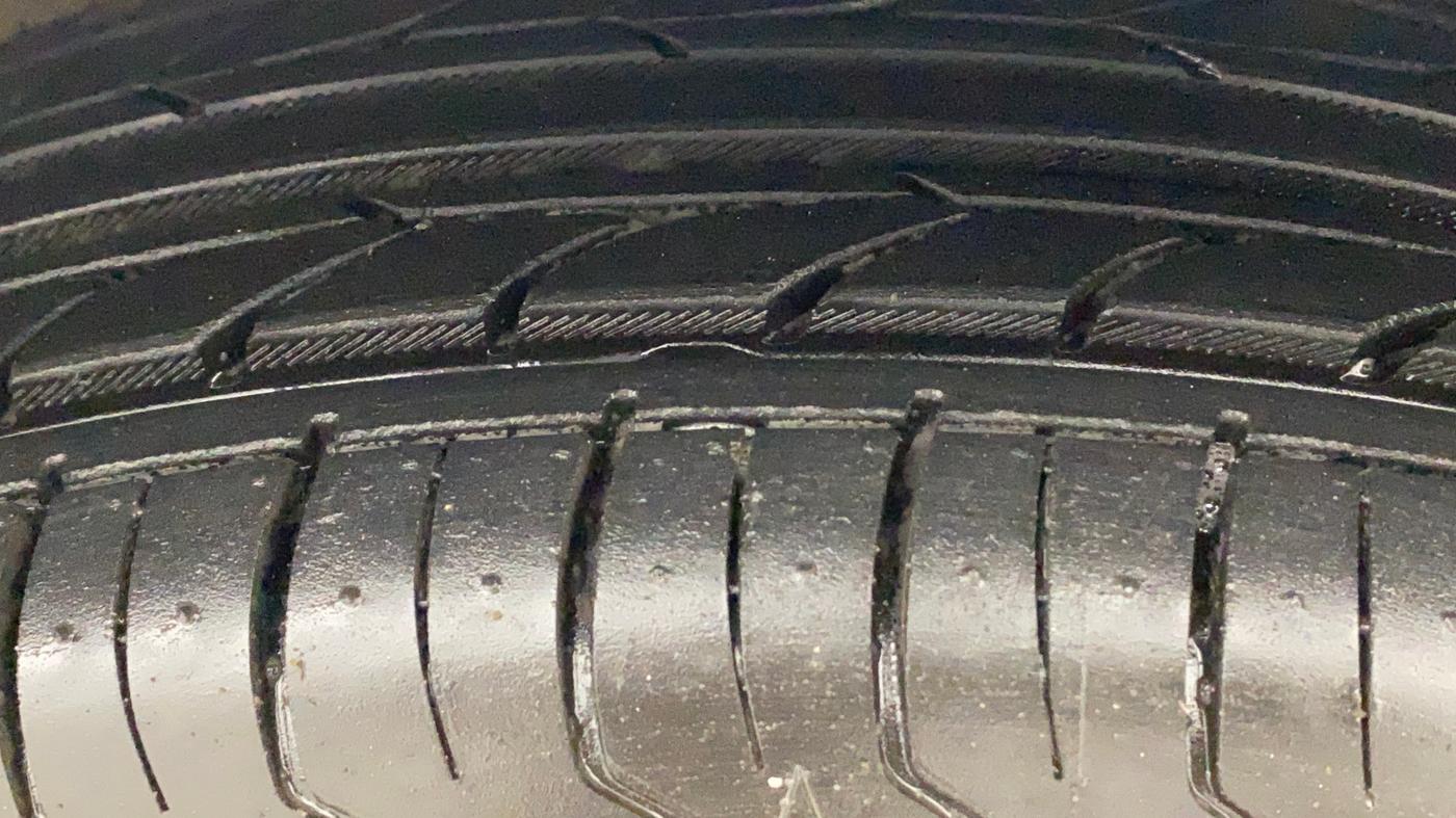 2020 Maruti New Wagon-R VXI (O) 1.2, Petrol, Manual, 30,491 km, Right Front Tyre Tread