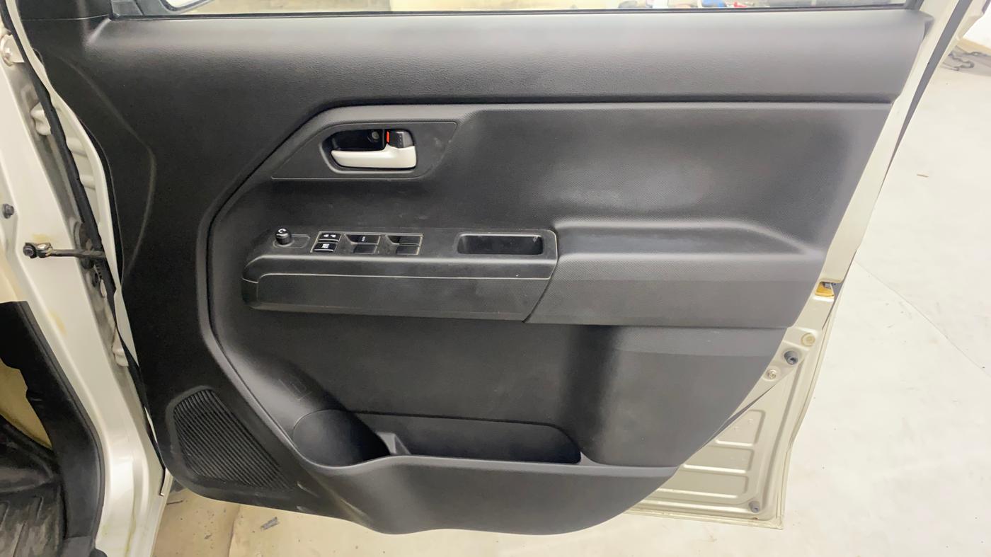 2020 Maruti New Wagon-R VXI (O) 1.2, Petrol, Manual, 30,491 km, Driver Side Door Panels Control