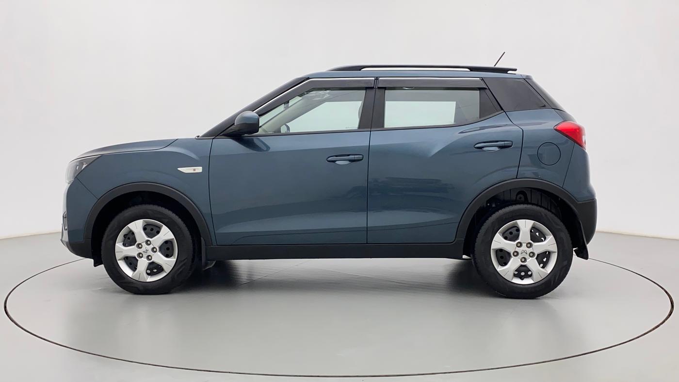 2022 Mahindra XUV300 W6 1.5 DIESEL AMT, Diesel, Automatic, 7,064 km, Left Side
