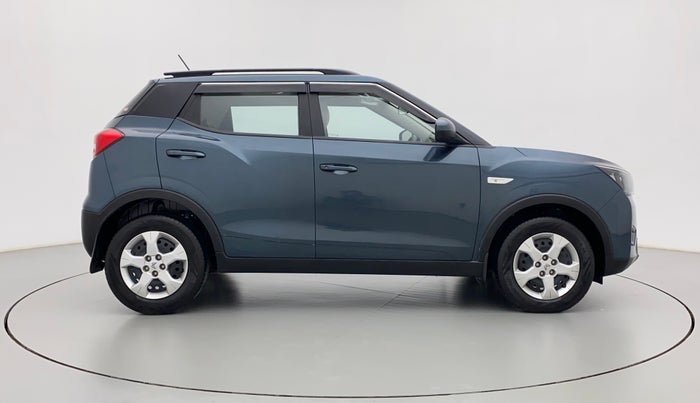 2022 Mahindra XUV300 W6 1.5 DIESEL AMT, Diesel, Automatic, 7,064 km, Right Side View