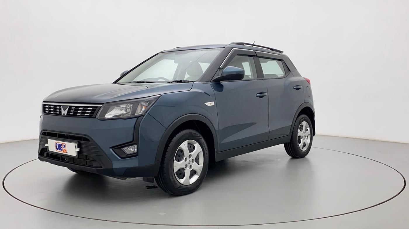2022 Mahindra XUV300 W6 1.5 DIESEL AMT, Diesel, Automatic, 7,064 km, Left Front Diagonal