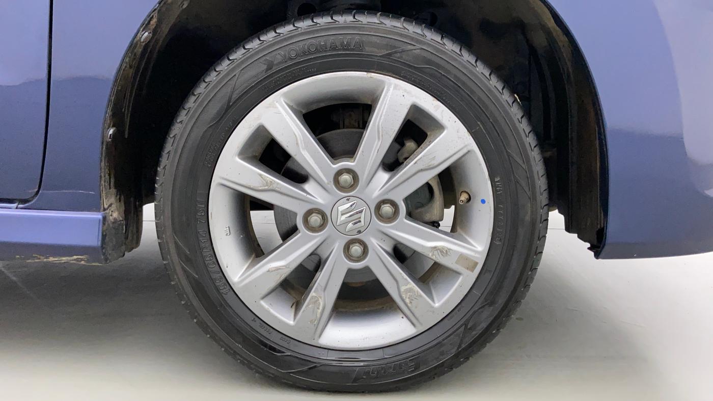 2017 Maruti Wagon R 1.0 VXI+ OPT. AMT, Petrol, Automatic, 70,836 km, Right Front Wheel