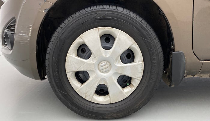 2013 Maruti Ritz VXI, Petrol, Manual, 1,07,239 km, Left Front Wheel