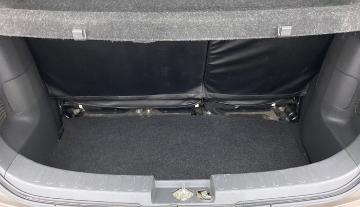 2013 Maruti Ritz VXI, Petrol, Manual, 1,07,239 km, Boot Inside