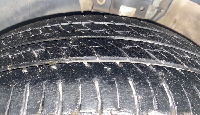 2018 Volkswagen Polo COMFORTLINE 1.0L MPI, Petrol, Manual, 43,583 km, Left Front Tyre Tread