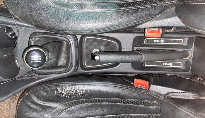 2018 Volkswagen Polo COMFORTLINE 1.0L MPI, Petrol, Manual, 43,583 km, Gear Lever