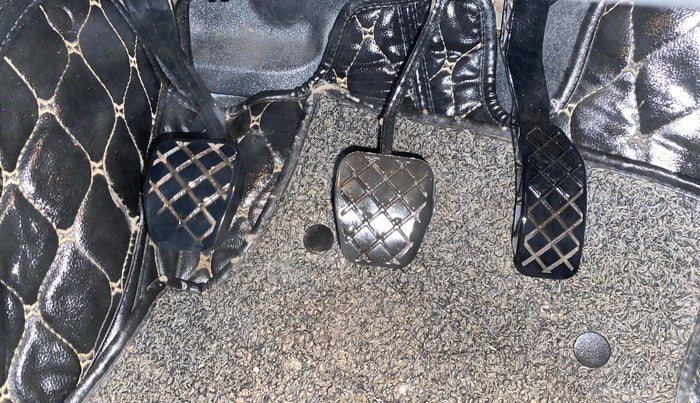 2018 Volkswagen Polo COMFORTLINE 1.0L MPI, Petrol, Manual, 43,583 km, Pedals