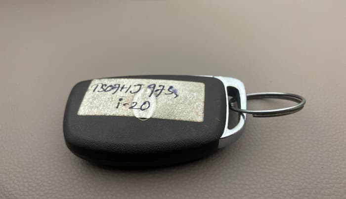 2020 Hyundai Elite i20 ASTA 1.2 (O), Petrol, Manual, 33,675 km, Key Close Up