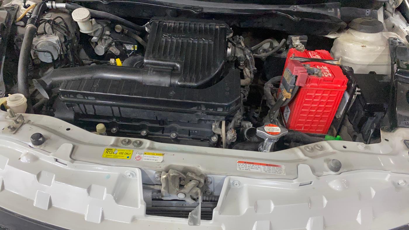 2015 Maruti Swift ZXI, Petrol, Manual, 98,211 km, Engine View - Left