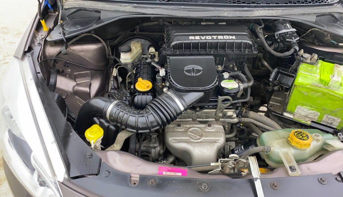 2017 Tata Tiago XM PETROL, Petrol, Manual, 45,332 km, Engine View - Right