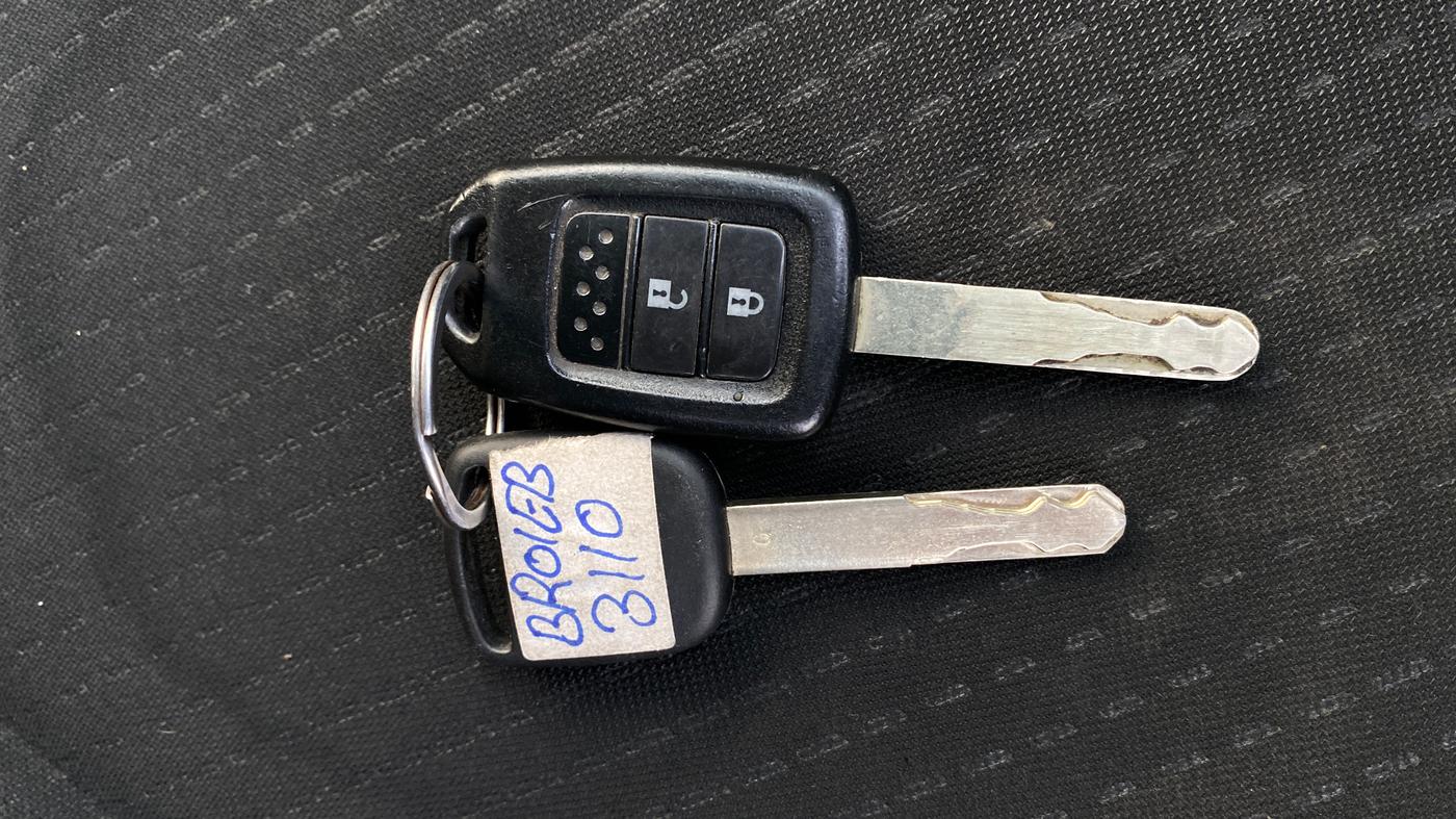 2018 Honda WR-V 1.2L I-VTEC VX MT, Petrol, Manual, 26,826 km, Key Close Up