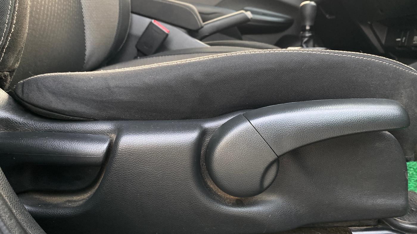 2018 Honda WR-V 1.2L I-VTEC VX MT, Petrol, Manual, 26,826 km, Driver Side Adjustment Panel