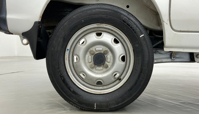 2019 Maruti Eeco 7 STR, Petrol, Manual, 24,895 km, Right Rear Wheel