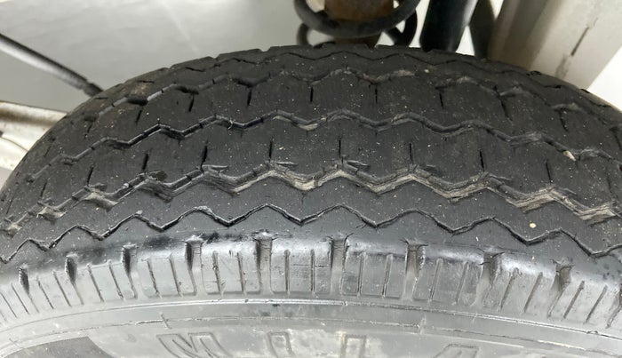 2019 Maruti Eeco 7 STR, Petrol, Manual, 24,895 km, Left Rear Tyre Tread