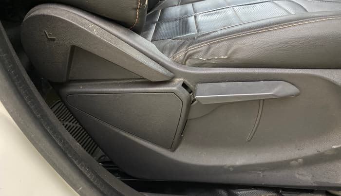 2017 Ford Ecosport TITANIUM 1.5L PETROL AT, Petrol, Automatic, 34,003 km, Driver Side Adjustment Panel