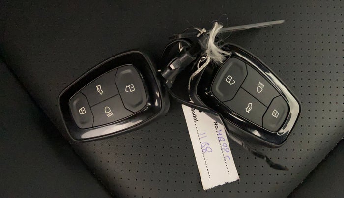 2021 Tata NEXON XZ PLUS PETROL DARK EDITION, Petrol, Manual, 14,876 km, Key Close Up