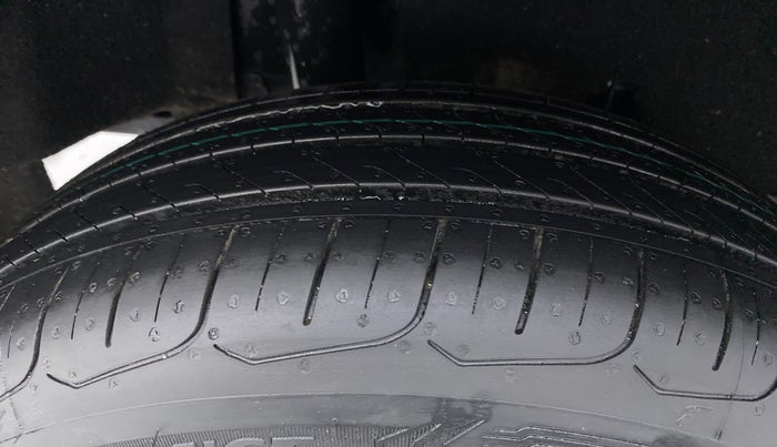 2019 Maruti Baleno DELTA PETROL 1.2, Petrol, Manual, 33,008 km, Right Rear Tyre Tread
