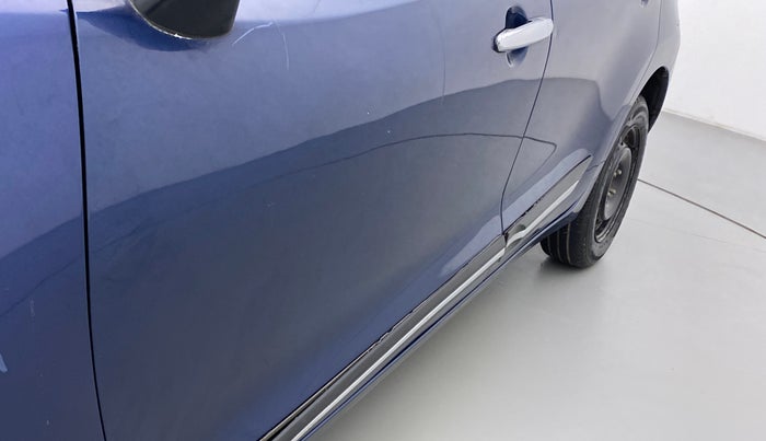 2019 Maruti Baleno DELTA PETROL 1.2, Petrol, Manual, 33,008 km, Front passenger door - Paint has faded