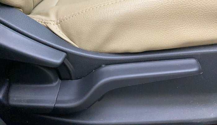 2023 Honda Amaze 1.2L I-VTEC VX, Petrol, Manual, 20,564 km, Driver Side Adjustment Panel