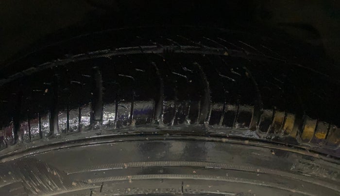 2019 Tata Tiago XZ PETROL, Petrol, Manual, 68,403 km, Right Front Tyre Tread